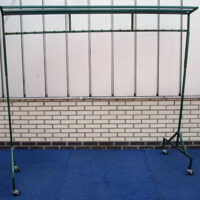 Verrijdbare garderoberek met 42 haken